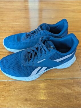 Reebok Women's Navy and White Athletic Sneakers